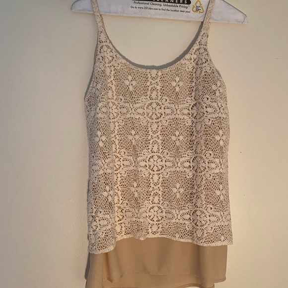 Cabi Tank - Picture 1 of 2